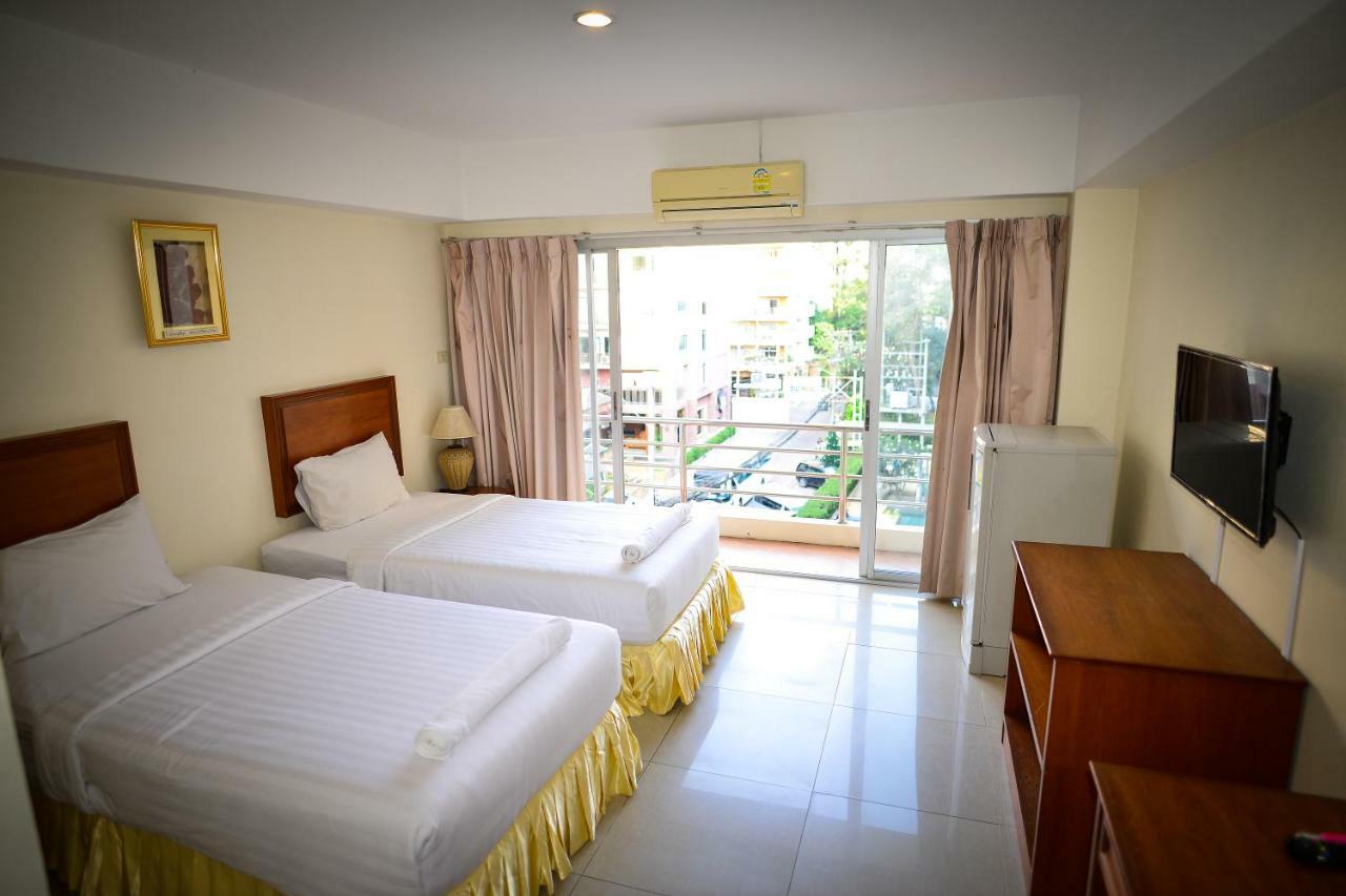 Rajadhani Hotel Pattaya Extérieur photo